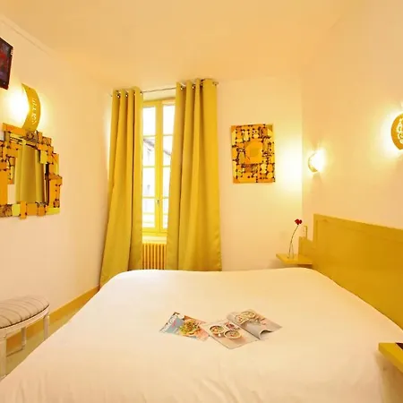 Le Coin Des Halles Hotel 2*