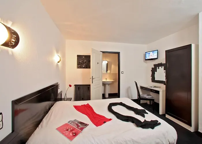 Le Coin Des Halles Отель 2*