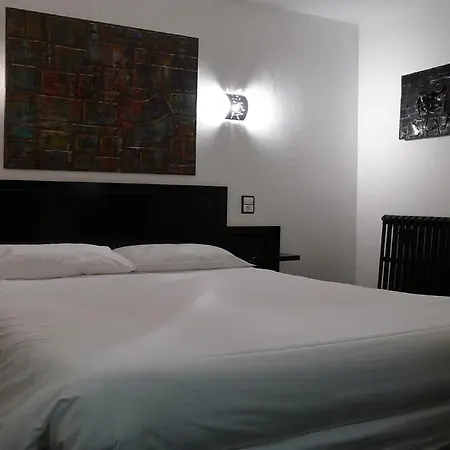 Le Coin Des Halles Hotel 2*