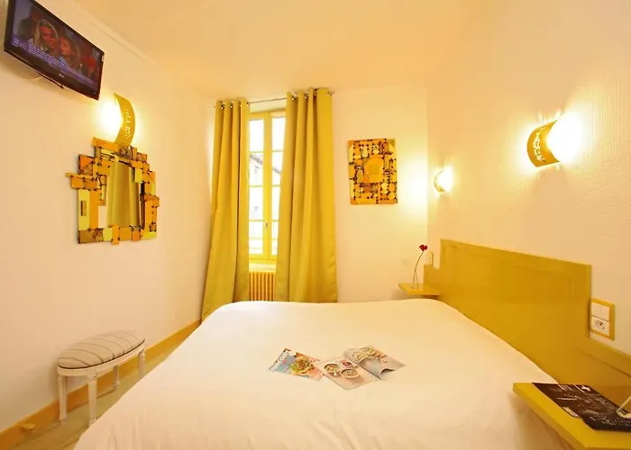 Le Coin Des Halles Hotel 2*